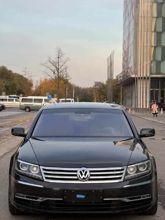 2013 Volkswagen Pheaton 4.2L 335HP V8 6AT,autocango,china used car exporter,china ev exporter,chinese used car exporter,chinese used ev exporter