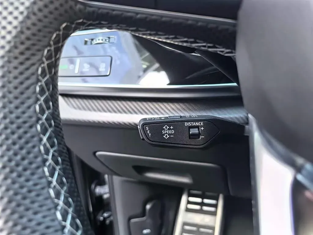 2024 Audi SQ7 4.0T 507HP V8 8AT,autocango,china used car exporter,china ev exporter,chinese used car exporter,chinese used ev exporter