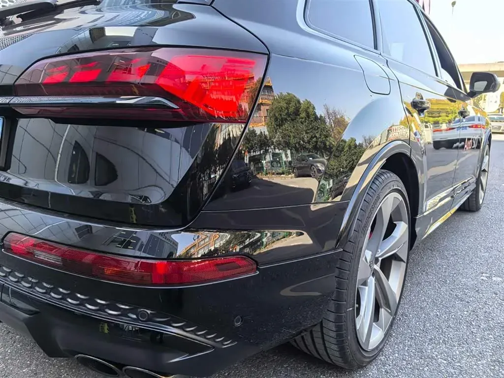 2024 Audi SQ7 4.0T 507HP V8 8AT,autocango,china used car exporter,china ev exporter,chinese used car exporter,chinese used ev exporter