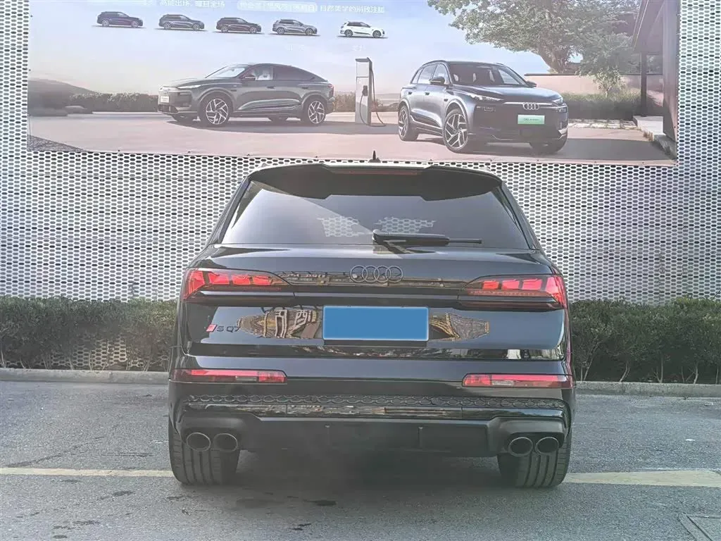 2024 Audi SQ7 4.0T 507HP V8 8AT,autocango,china used car exporter,china ev exporter,chinese used car exporter,chinese used ev exporter