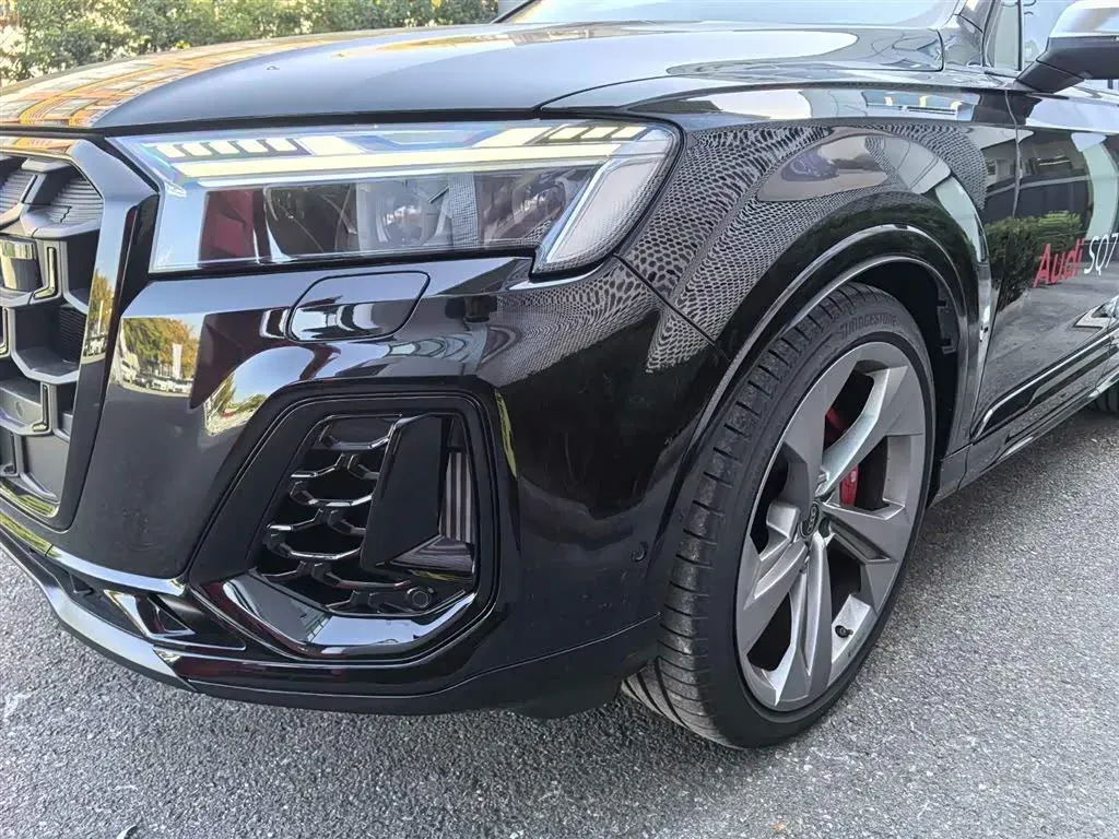 2024 Audi SQ7 4.0T 507HP V8 8AT,autocango,china used car exporter,china ev exporter,chinese used car exporter,chinese used ev exporter