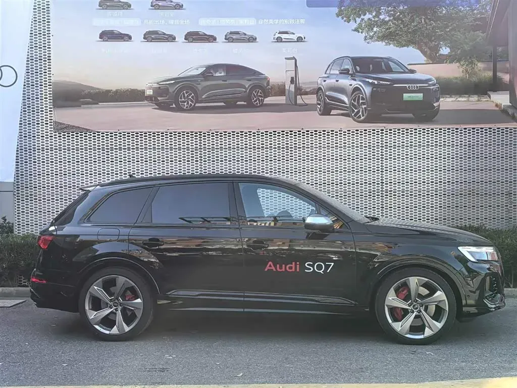 2024 Audi SQ7 4.0T 507HP V8 8AT,autocango,china used car exporter,china ev exporter,chinese used car exporter,chinese used ev exporter