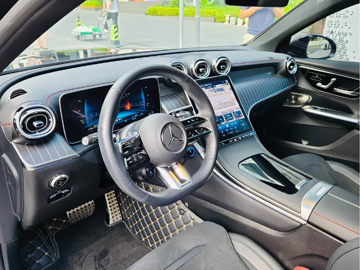 2024 Mercedes-Benz GLC Coupe AMG 2.0T 421HP L4 9AT,autocango,china used car exporter,china ev exporter,chinese used car exporter,chinese used ev exporter