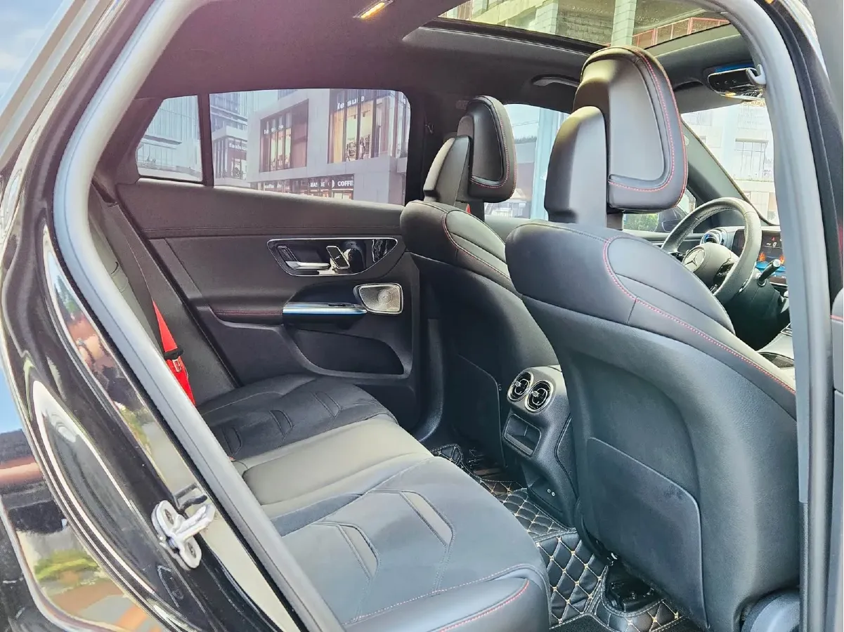 2024 Mercedes-Benz GLC Coupe AMG 2.0T 421HP L4 9AT,autocango,china used car exporter,china ev exporter,chinese used car exporter,chinese used ev exporter