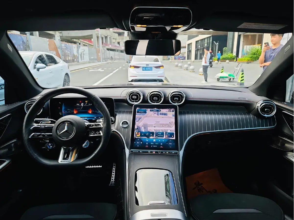 2024 Mercedes-Benz GLC Coupe AMG 2.0T 421HP L4 9AT,autocango,china used car exporter,china ev exporter,chinese used car exporter,chinese used ev exporter