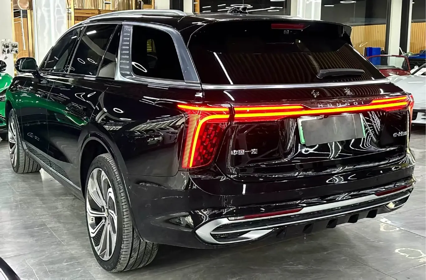 2022 HongQi E-HS9 BEV 120KWH,autocango,china used car exporter,china ev exporter,chinese used car exporter,chinese used ev exporter