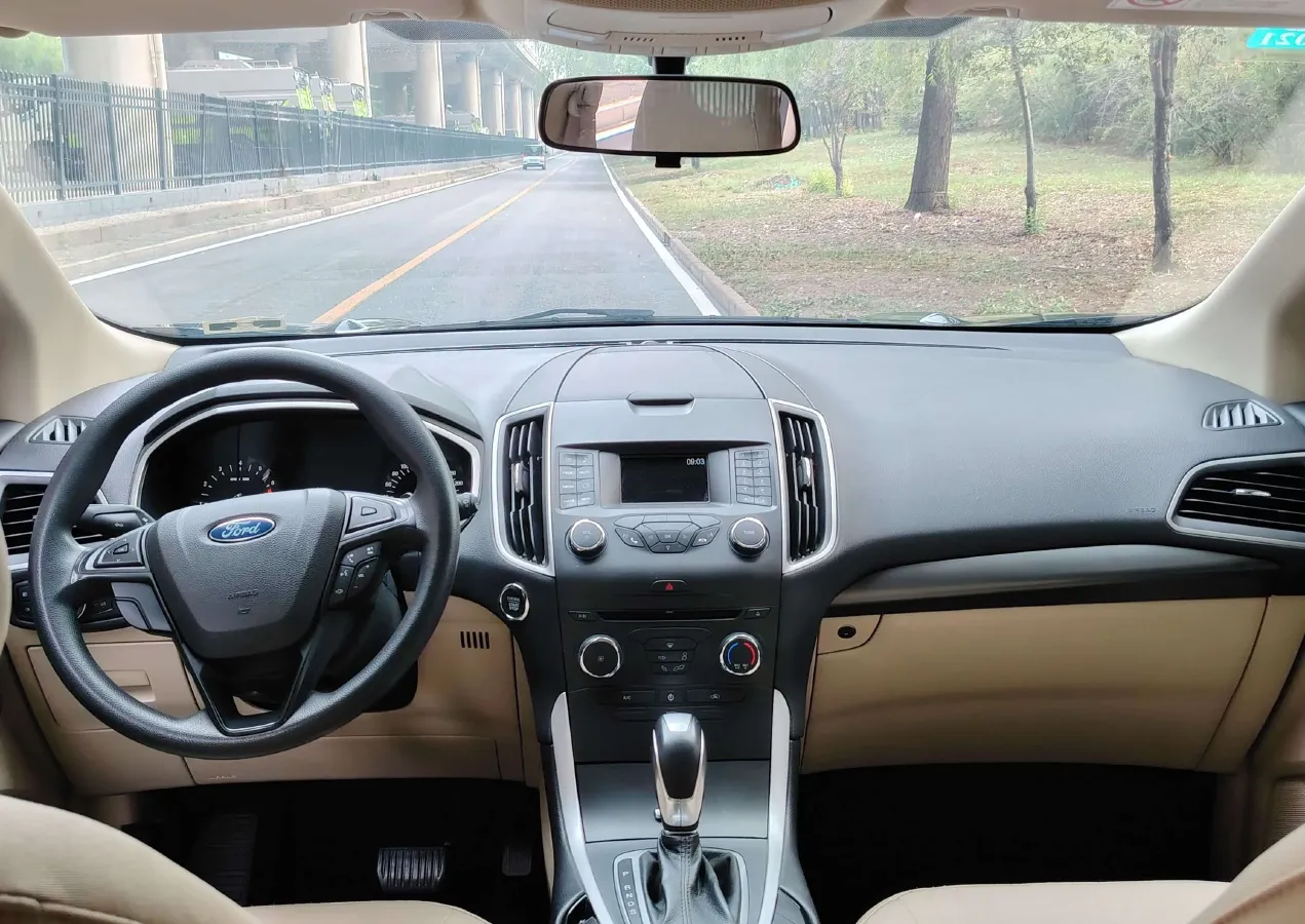 2018 Ford Edge 2.0T 245HP L4 6AT,autocango,china used car exporter,china ev exporter,chinese used car exporter,chinese used ev exporter