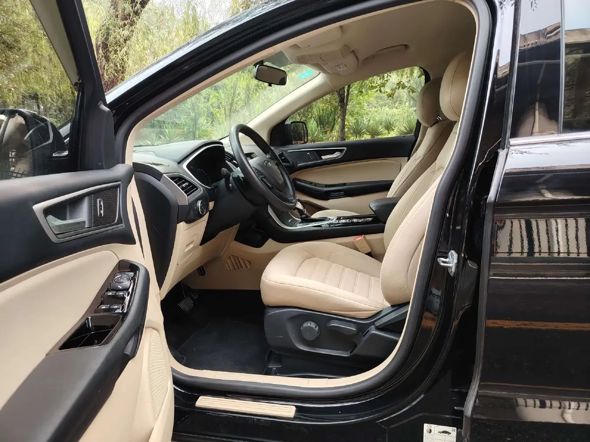 2018 Ford Edge 2.0T 245HP L4 6AT,autocango,china used car exporter,china ev exporter,chinese used car exporter,chinese used ev exporter