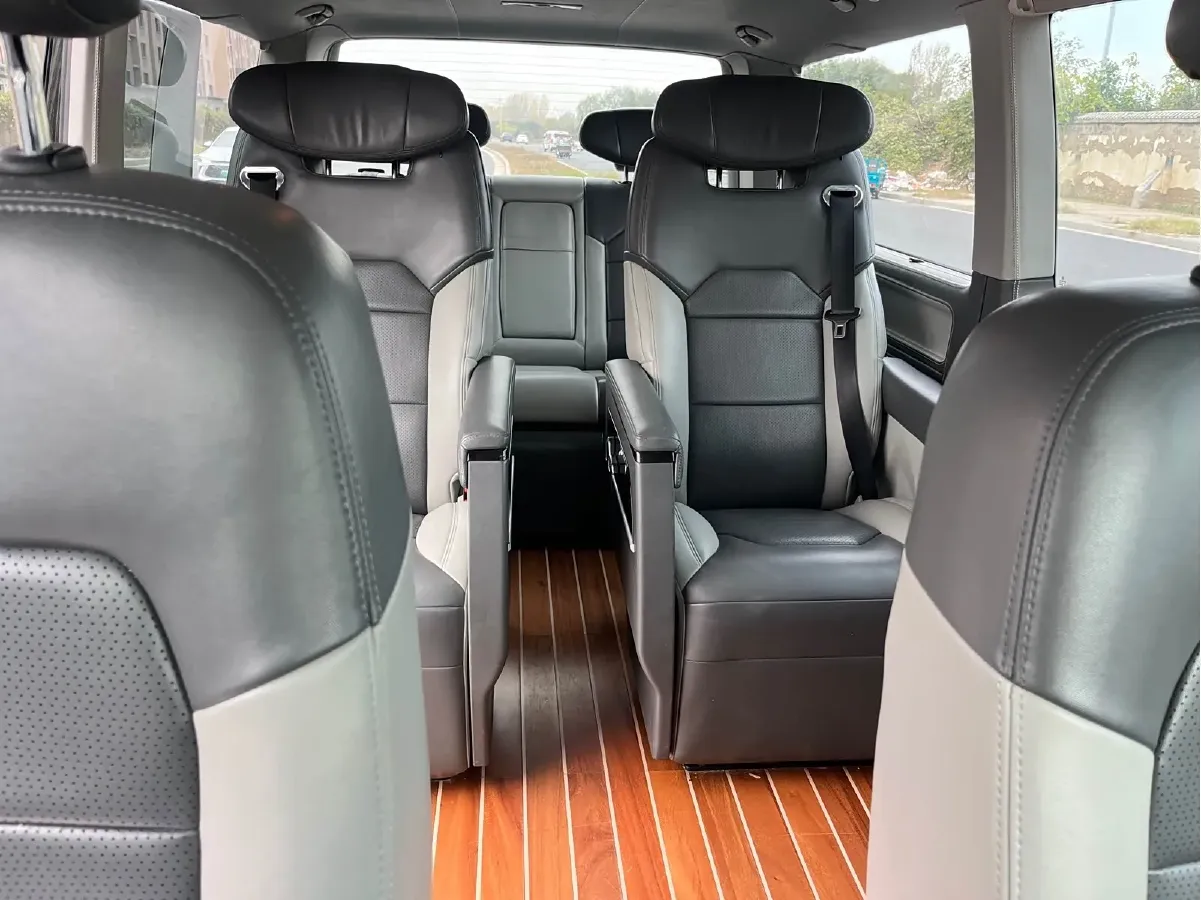 2015 Volkswagen Caravelle 2.0T 204HP L4 7DCT,autocango,china used car exporter,china ev exporter,chinese used car exporter,chinese used ev exporter