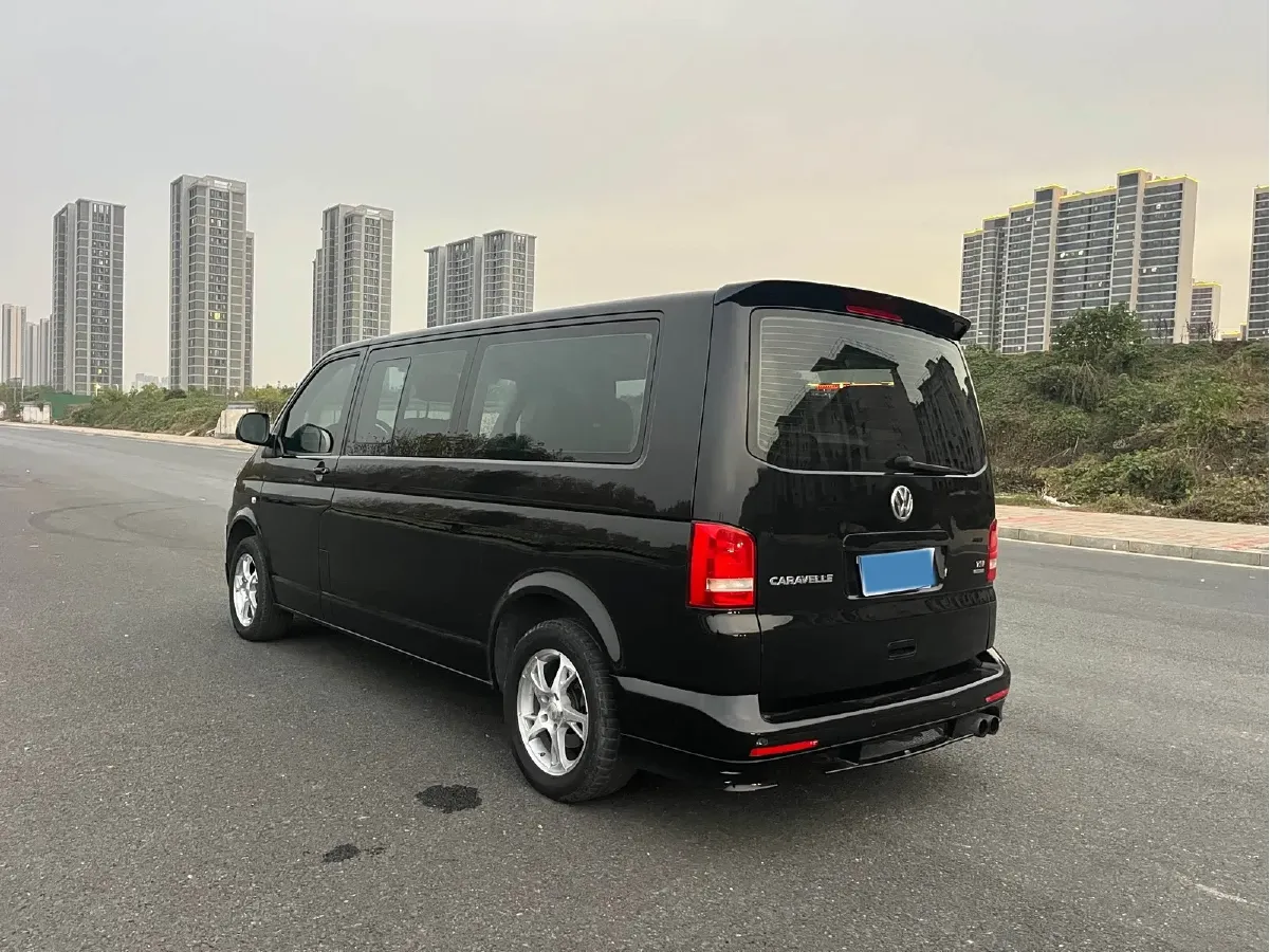 2015 Volkswagen Caravelle 2.0T 204HP L4 7DCT,autocango,china used car exporter,china ev exporter,chinese used car exporter,chinese used ev exporter