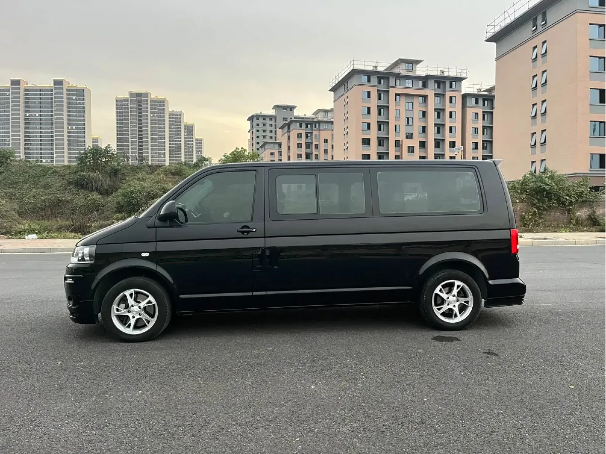 2015 Volkswagen Caravelle 2.0T 204HP L4 7DCT,autocango,china used car exporter,china ev exporter,chinese used car exporter,chinese used ev exporter