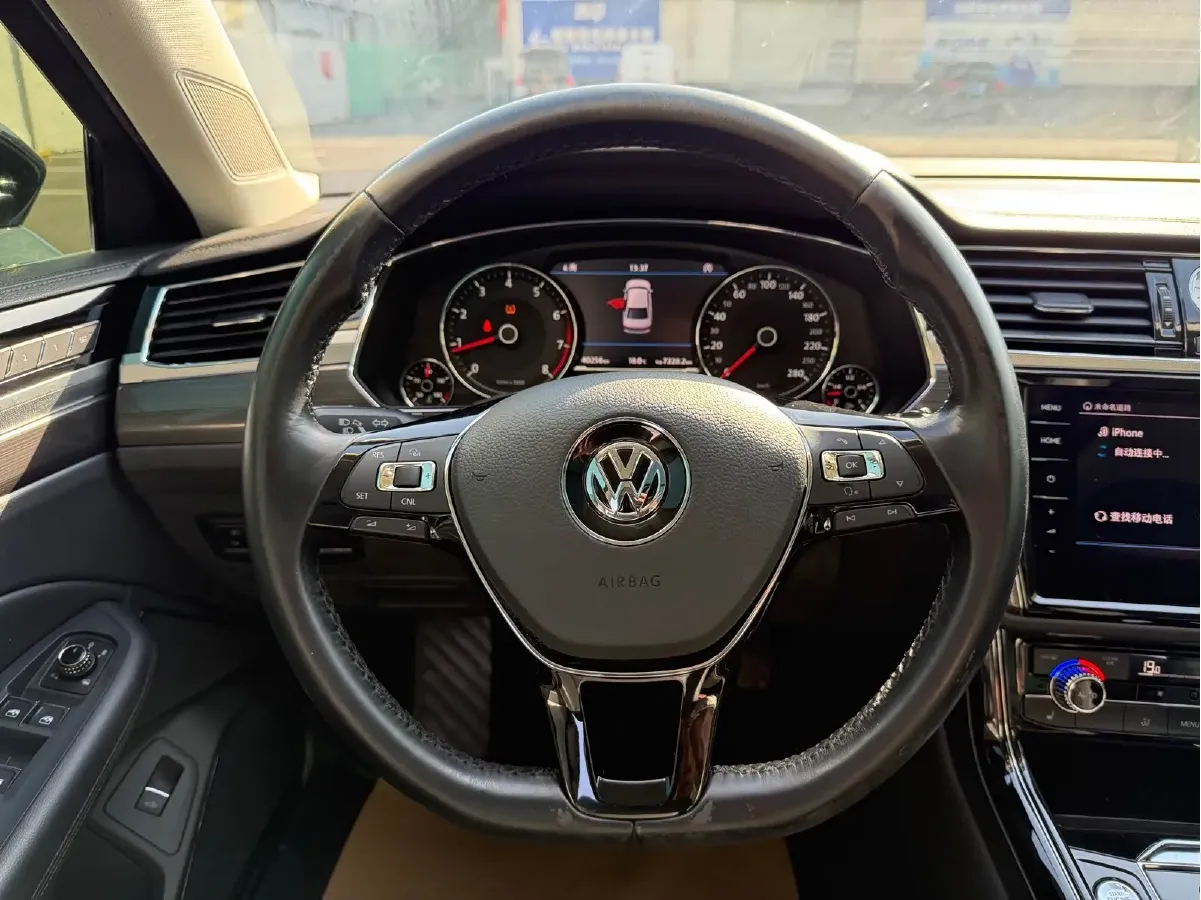 2019 Volkswagen Phideon 2.0T 224HP L4 7DCT,autocango,china used car exporter,china ev exporter,chinese used car exporter,chinese used ev exporter