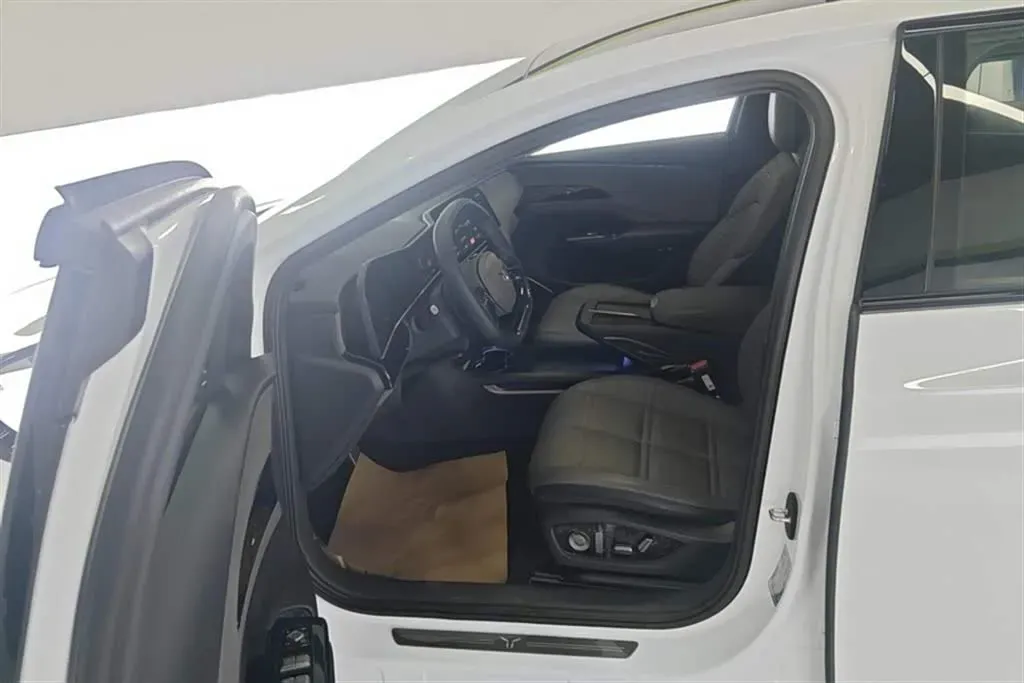 2024 HongQi EH7 BEV 85KWH,autocango,china used car exporter,china ev exporter,chinese used car exporter,chinese used ev exporter