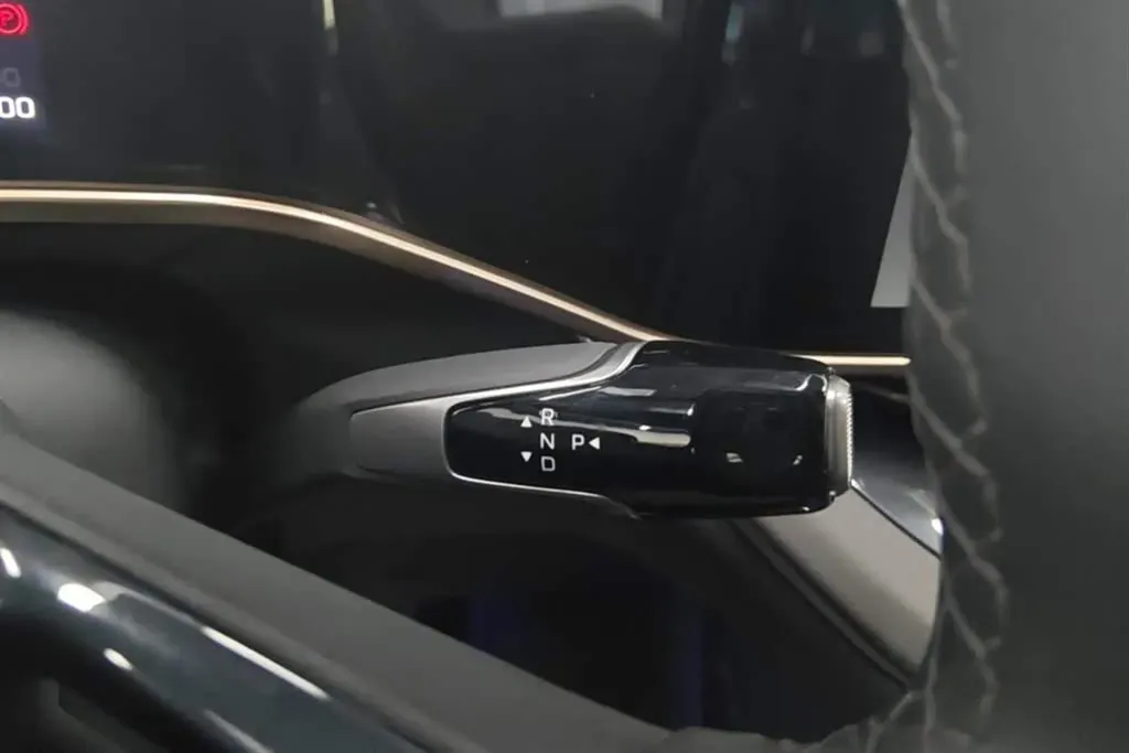 2024 HongQi EH7 BEV 85KWH,autocango,china used car exporter,china ev exporter,chinese used car exporter,chinese used ev exporter