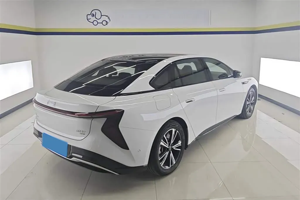 2024 HongQi EH7 BEV 85KWH,autocango,china used car exporter,china ev exporter,chinese used car exporter,chinese used ev exporter