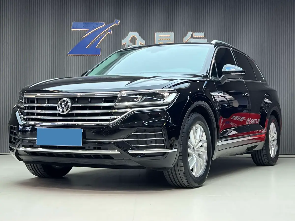 2019 Volkswagen Touareg 2.0T 245HP L4 8AT