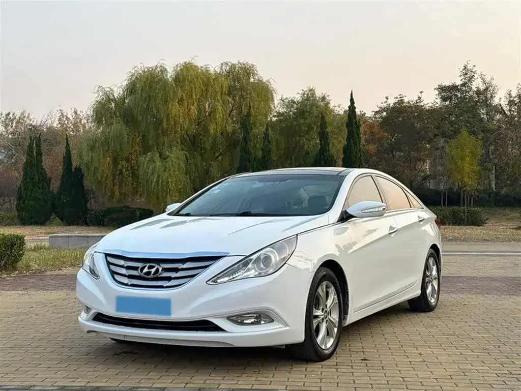 2011 Hyundai Sonata 2.0L 165HP L4 6AT