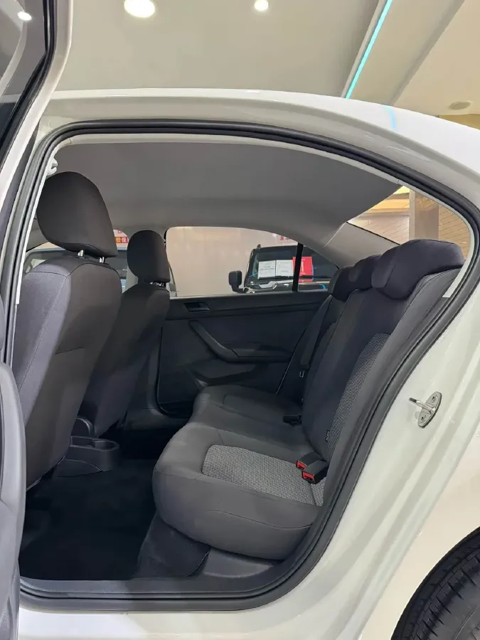 2021 Volkswagen Santana 1.5L 112HP L4 6AT,autocango,china used car exporter,china ev exporter,chinese used car exporter,chinese used ev exporter