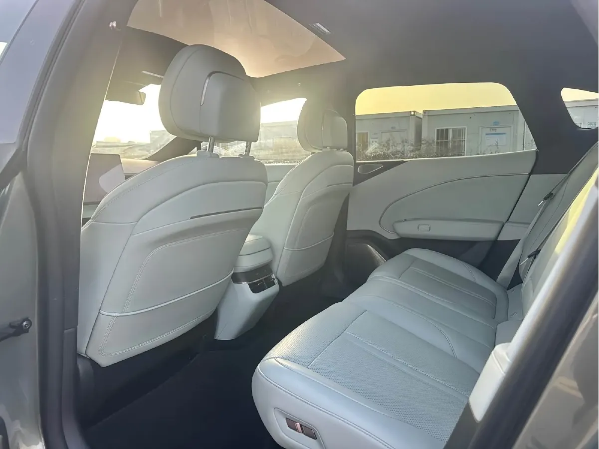 2025 Zeekr 007 BEV 75KWH,autocango,china used car exporter,china ev exporter,chinese used car exporter,chinese used ev exporter