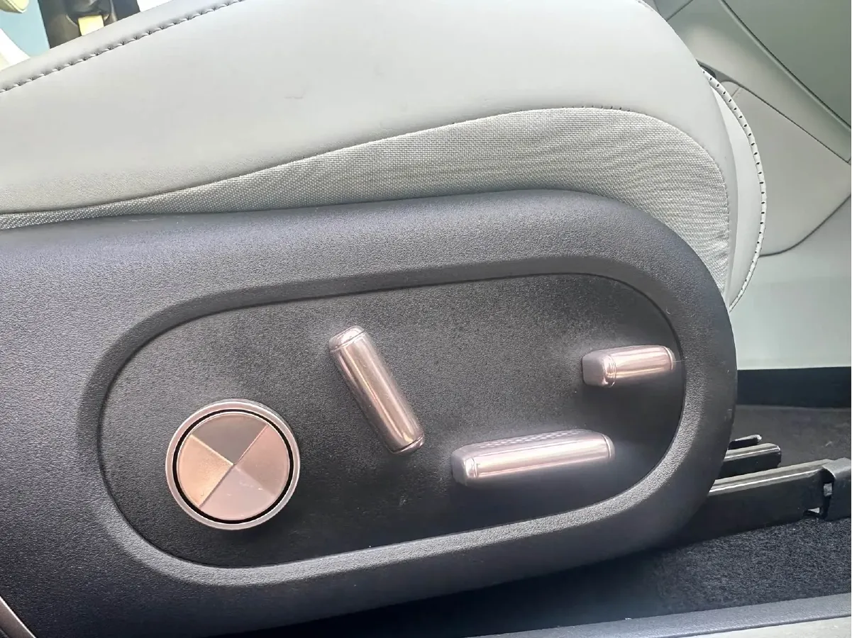 2025 Zeekr 007 BEV 75KWH,autocango,china used car exporter,china ev exporter,chinese used car exporter,chinese used ev exporter