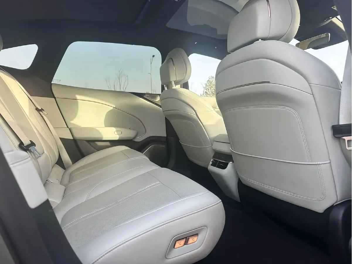 2025 Zeekr 007 BEV 75KWH,autocango,china used car exporter,china ev exporter,chinese used car exporter,chinese used ev exporter