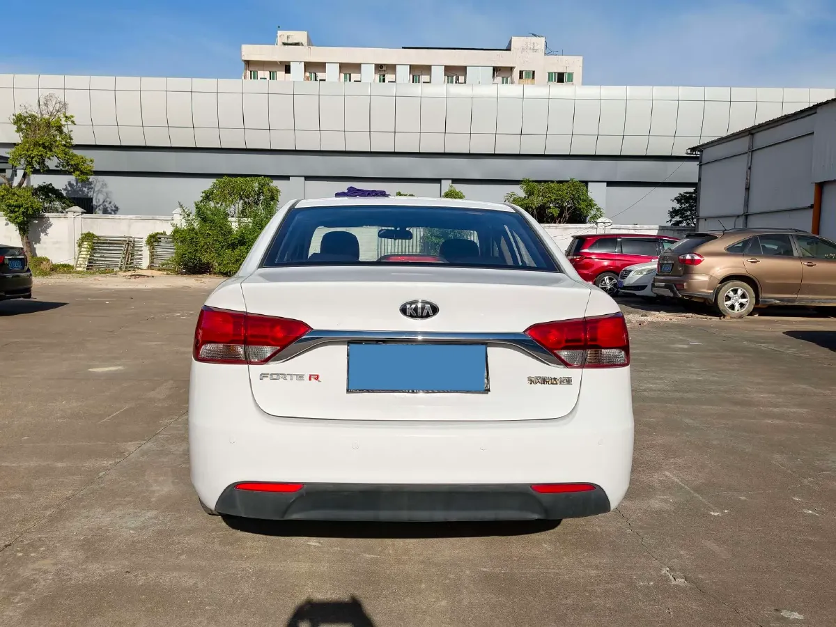 2014 Kia Forte 1.6L 123HP L4 5MT,autocango,china used car exporter,china ev exporter,chinese used car exporter,chinese used ev exporter