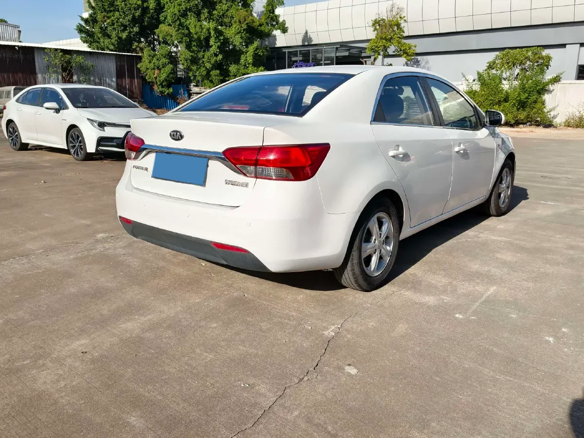 2014 Kia Forte 1.6L 123HP L4 5MT,autocango,china used car exporter,china ev exporter,chinese used car exporter,chinese used ev exporter