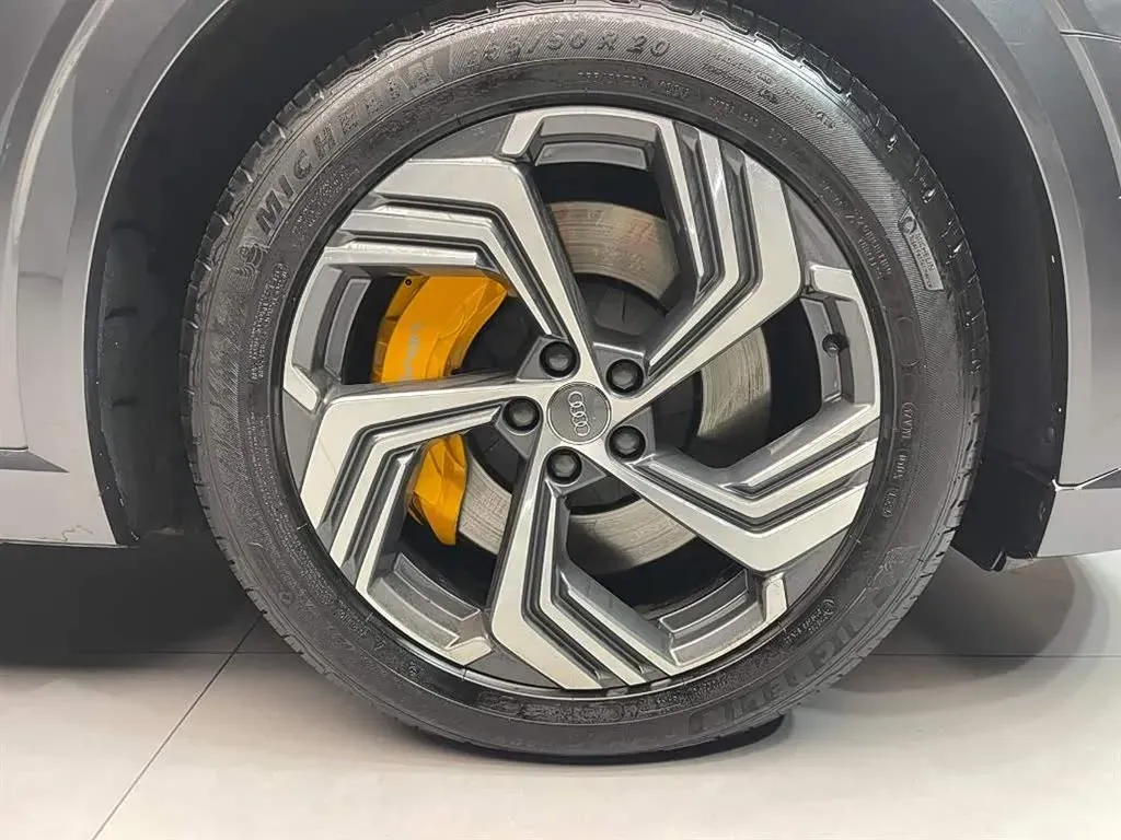 2021 Audi e-tron BEV 96.7KWH,autocango,china used car exporter,china ev exporter,chinese used car exporter,chinese used ev exporter