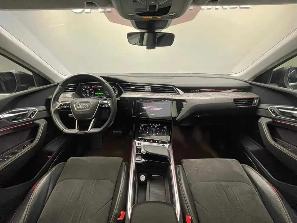 2021 Audi e-tron BEV 96.7KWH,autocango,china used car exporter,china ev exporter,chinese used car exporter,chinese used ev exporter