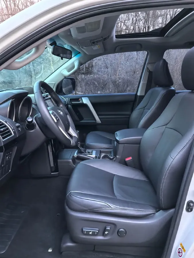 2016 Toyota Land Cruiser Prado 2.7L 163HP L4 6AT,autocango,china used car exporter,china ev exporter,chinese used car exporter,chinese used ev exporter