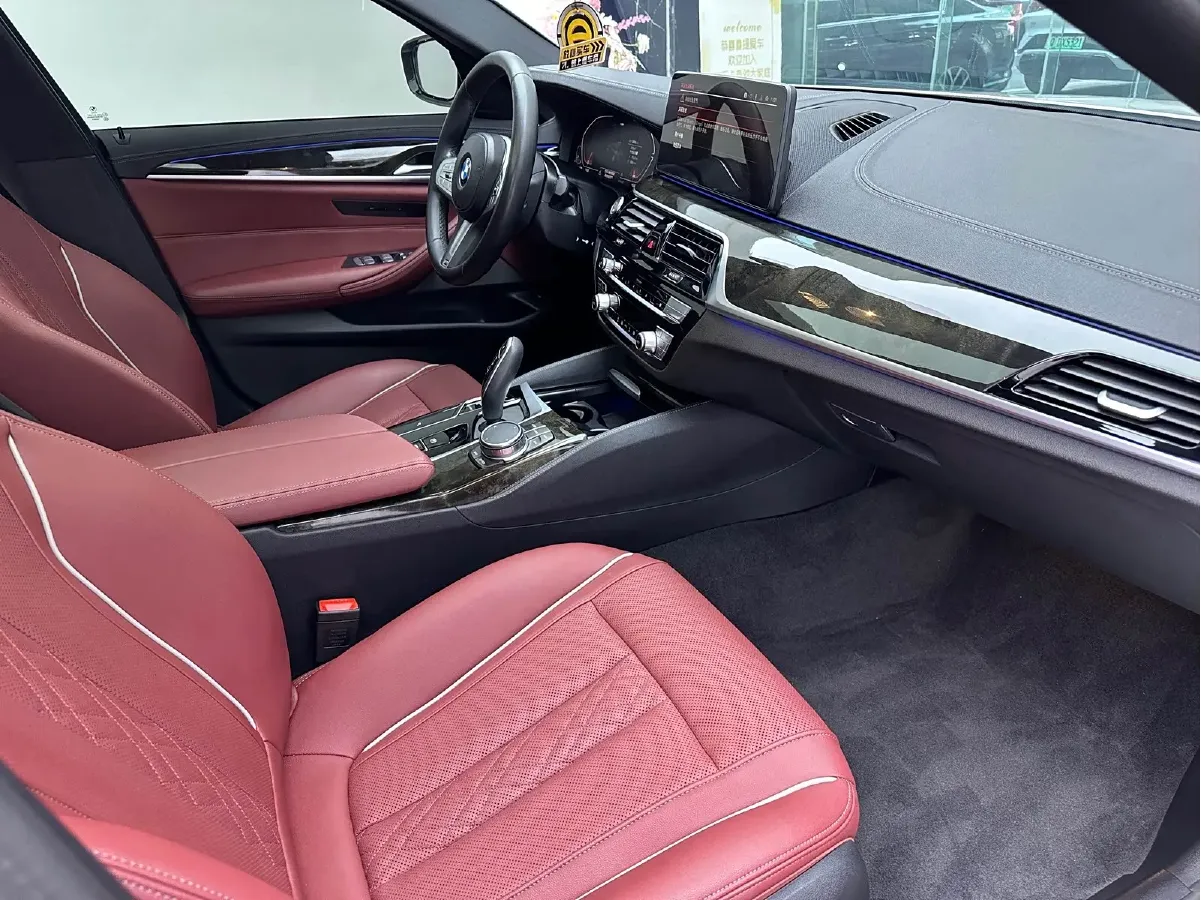 2022 BMW 5 Series 2.0T 184HP L4 8AT,autocango,china used car exporter,china ev exporter,chinese used car exporter,chinese used ev exporter