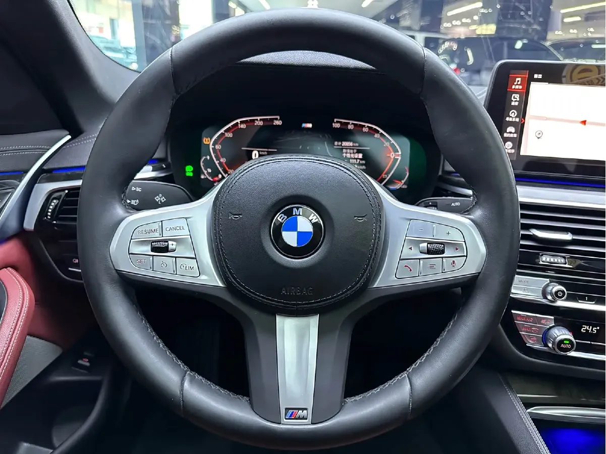 2022 BMW 5 Series 2.0T 184HP L4 8AT,autocango,china used car exporter,china ev exporter,chinese used car exporter,chinese used ev exporter