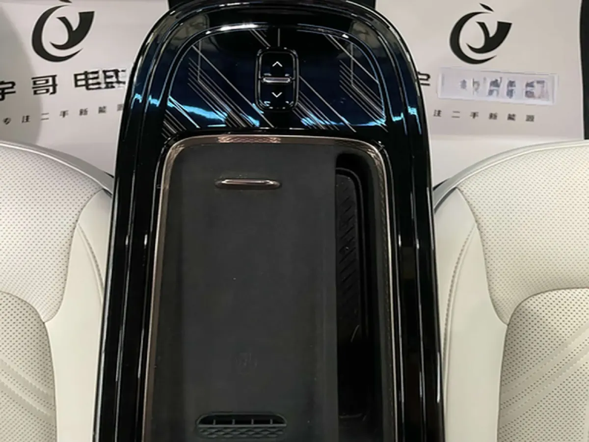 2025 Zeekr MIX BEV 102KWH,autocango,china used car exporter,china ev exporter,chinese used car exporter,chinese used ev exporter