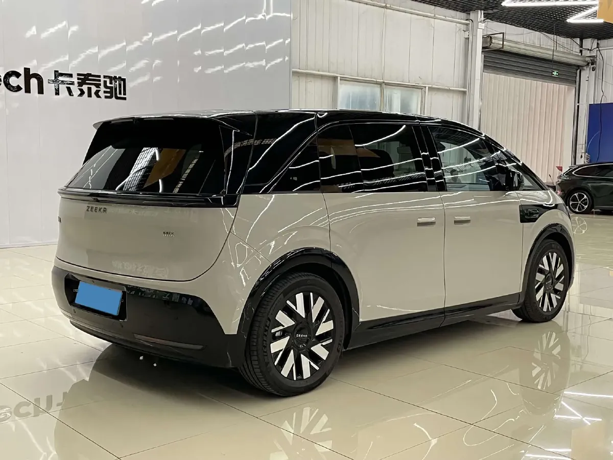 2025 Zeekr MIX BEV 102KWH,autocango,china used car exporter,china ev exporter,chinese used car exporter,chinese used ev exporter