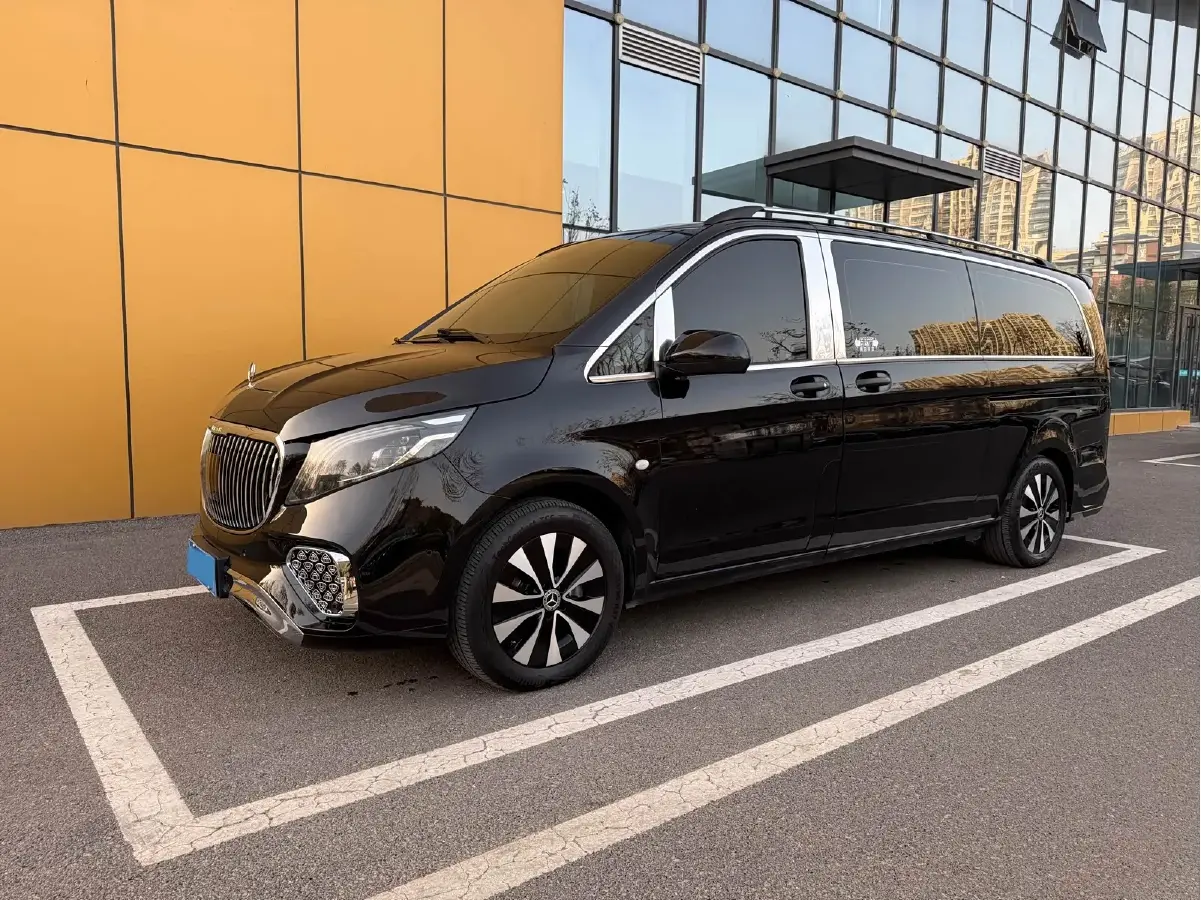 2023 Mercedes-Benz Vito 2.0T 211HP L4 9AT