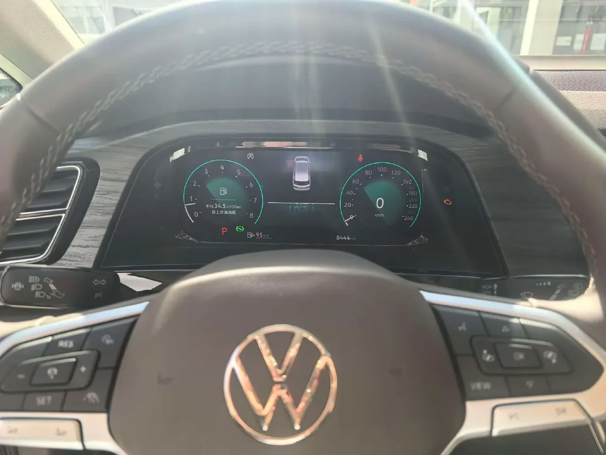 2024 Volkswagen Viloran 2.0T 220HP L4 7DCT,autocango,china used car exporter,china ev exporter,chinese used car exporter,chinese used ev exporter