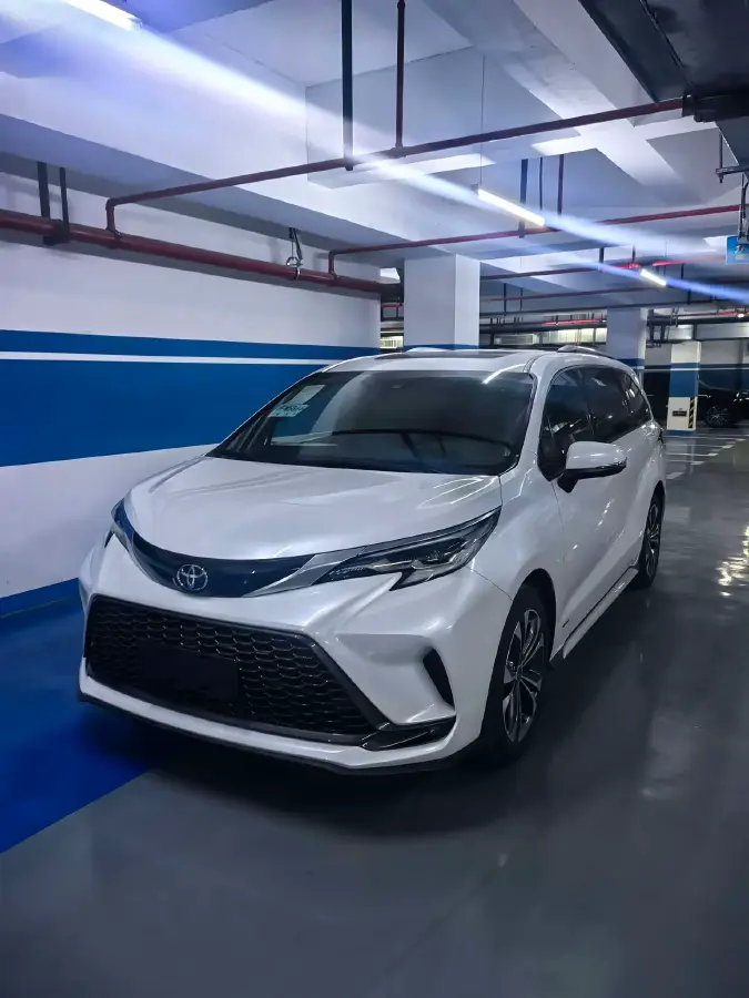 2023 Toyota Granvia 2.5L 189HP L4 E-CVT Hybrid