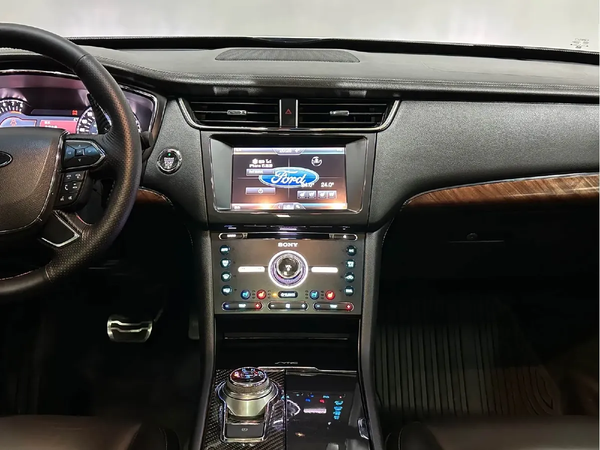 2015 Ford Taurus 2.7T 329HP V6 6AT,autocango,china used car exporter,china ev exporter,chinese used car exporter,chinese used ev exporter