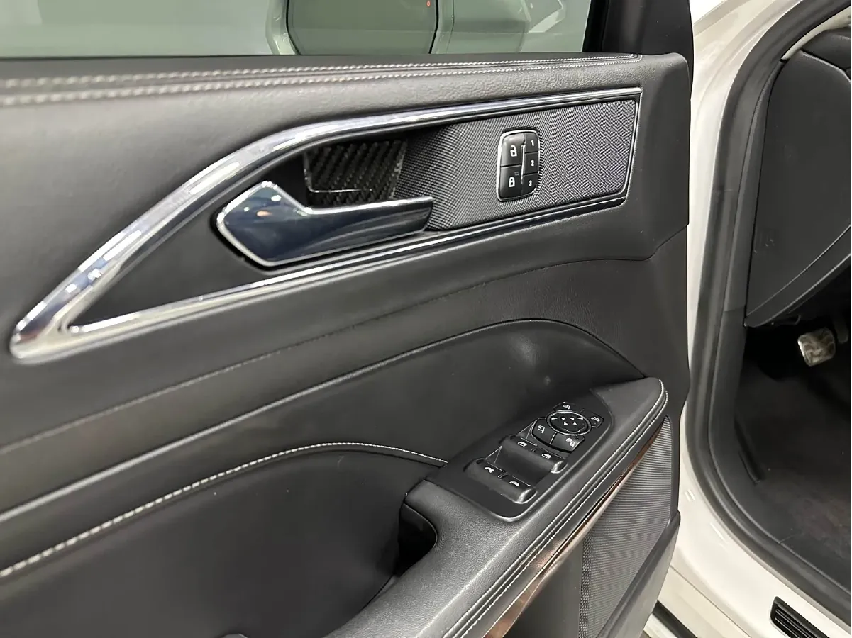 2015 Ford Taurus 2.7T 329HP V6 6AT,autocango,china used car exporter,china ev exporter,chinese used car exporter,chinese used ev exporter