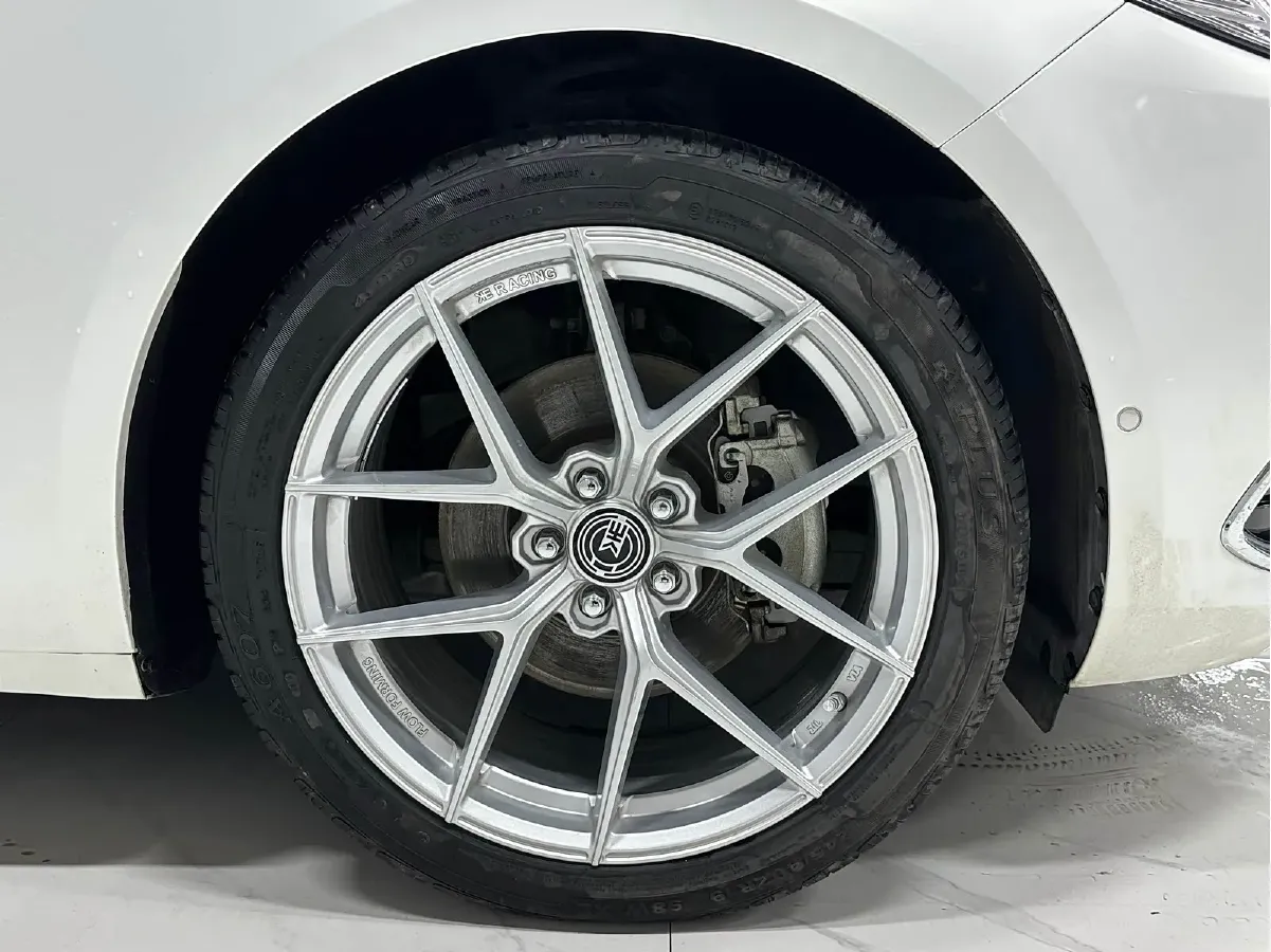 2015 Ford Taurus 2.7T 329HP V6 6AT,autocango,china used car exporter,china ev exporter,chinese used car exporter,chinese used ev exporter