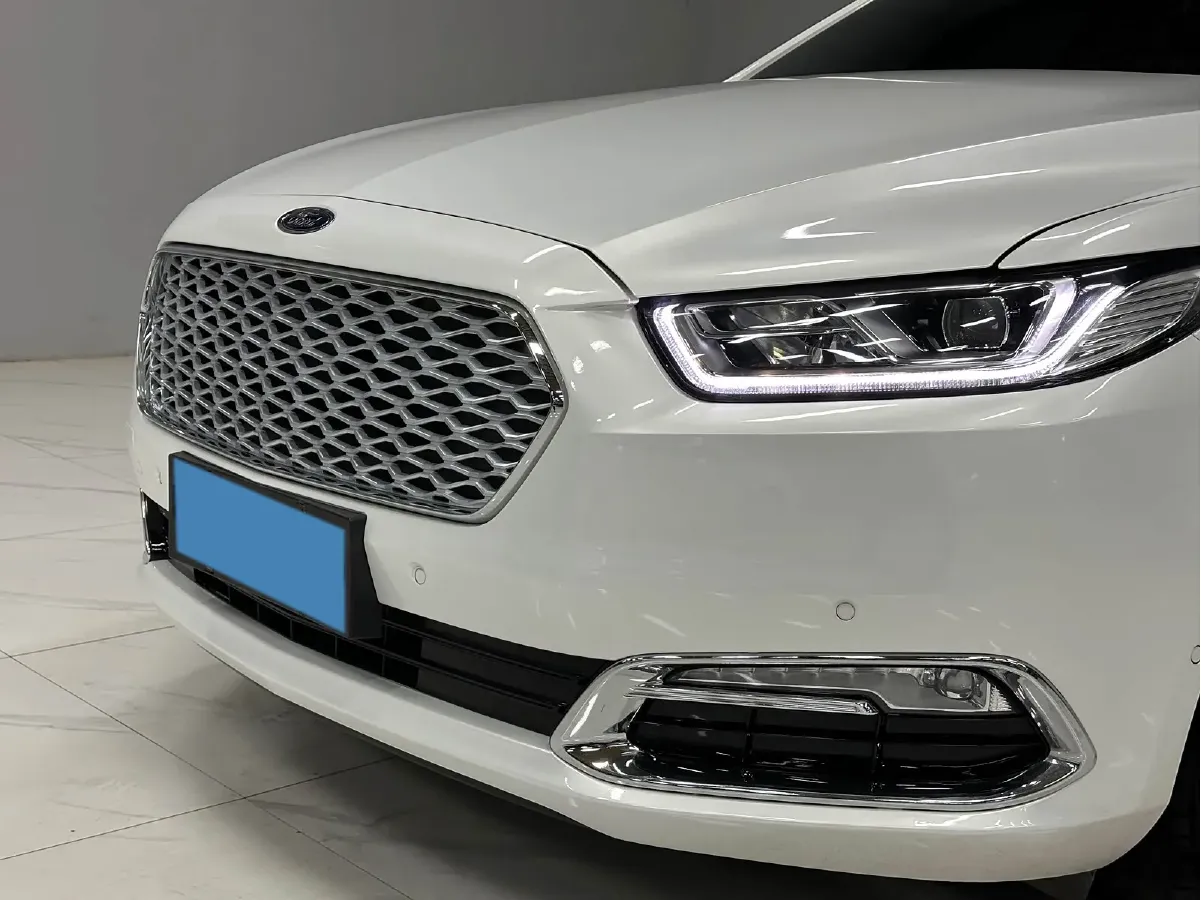 2015 Ford Taurus 2.7T 329HP V6 6AT,autocango,china used car exporter,china ev exporter,chinese used car exporter,chinese used ev exporter