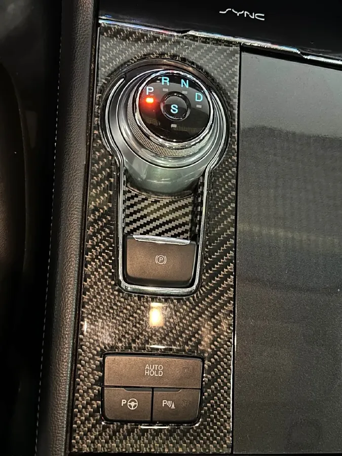 2015 Ford Taurus 2.7T 329HP V6 6AT,autocango,china used car exporter,china ev exporter,chinese used car exporter,chinese used ev exporter