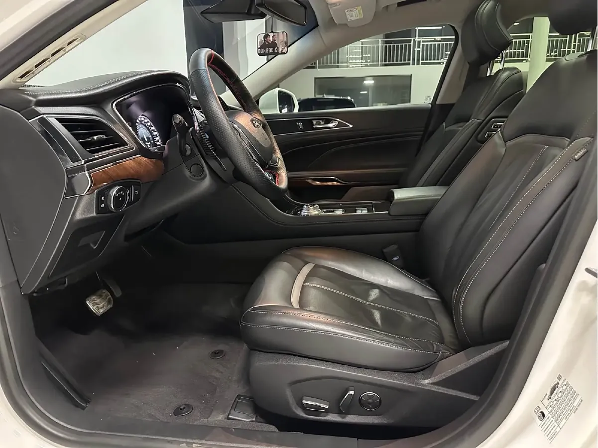 2015 Ford Taurus 2.7T 329HP V6 6AT,autocango,china used car exporter,china ev exporter,chinese used car exporter,chinese used ev exporter