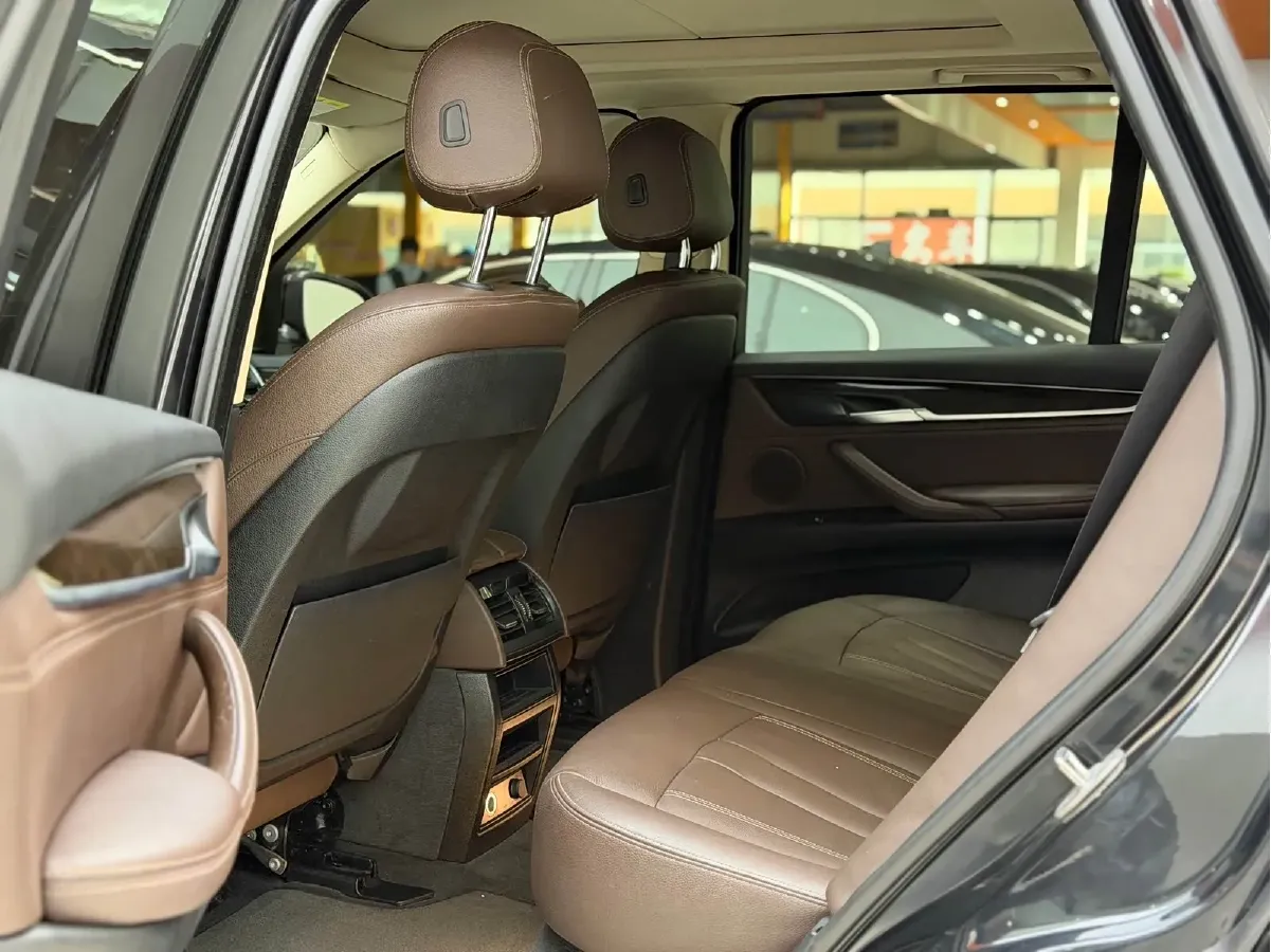 2017 BMW X5 3.0T 306HP L6 8AT,autocango,china used car exporter,china ev exporter,chinese used car exporter,chinese used ev exporter