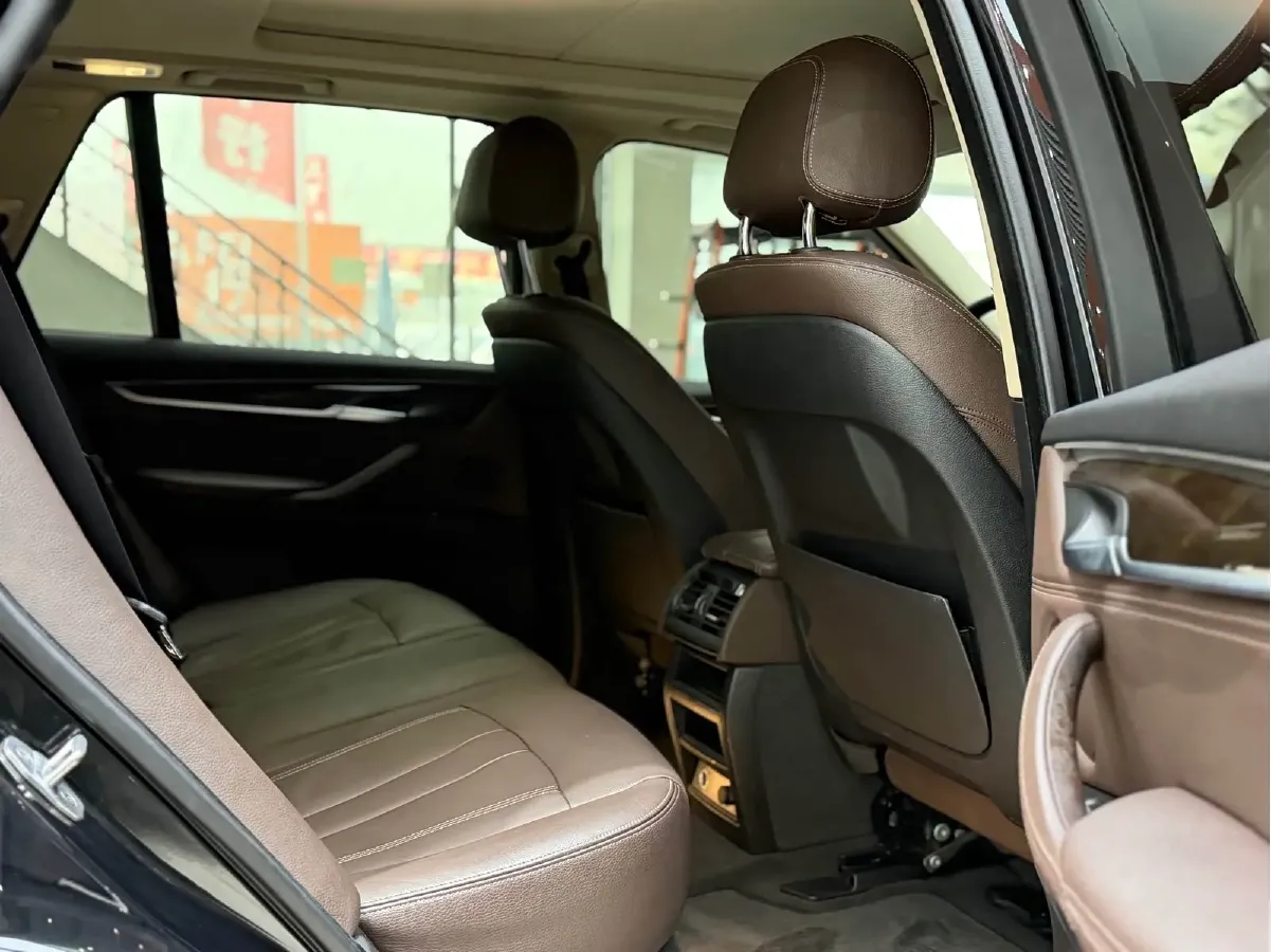 2017 BMW X5 3.0T 306HP L6 8AT,autocango,china used car exporter,china ev exporter,chinese used car exporter,chinese used ev exporter