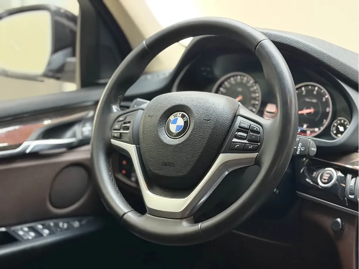 2017 BMW X5 3.0T 306HP L6 8AT,autocango,china used car exporter,china ev exporter,chinese used car exporter,chinese used ev exporter