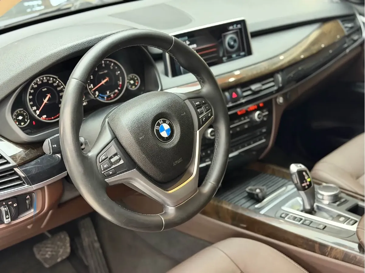 2017 BMW X5 3.0T 306HP L6 8AT,autocango,china used car exporter,china ev exporter,chinese used car exporter,chinese used ev exporter