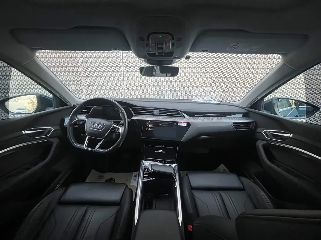 2019 Audi e-tron 2AT BEV 95KWH,autocango,china used car exporter,china ev exporter,chinese used car exporter,chinese used ev exporter