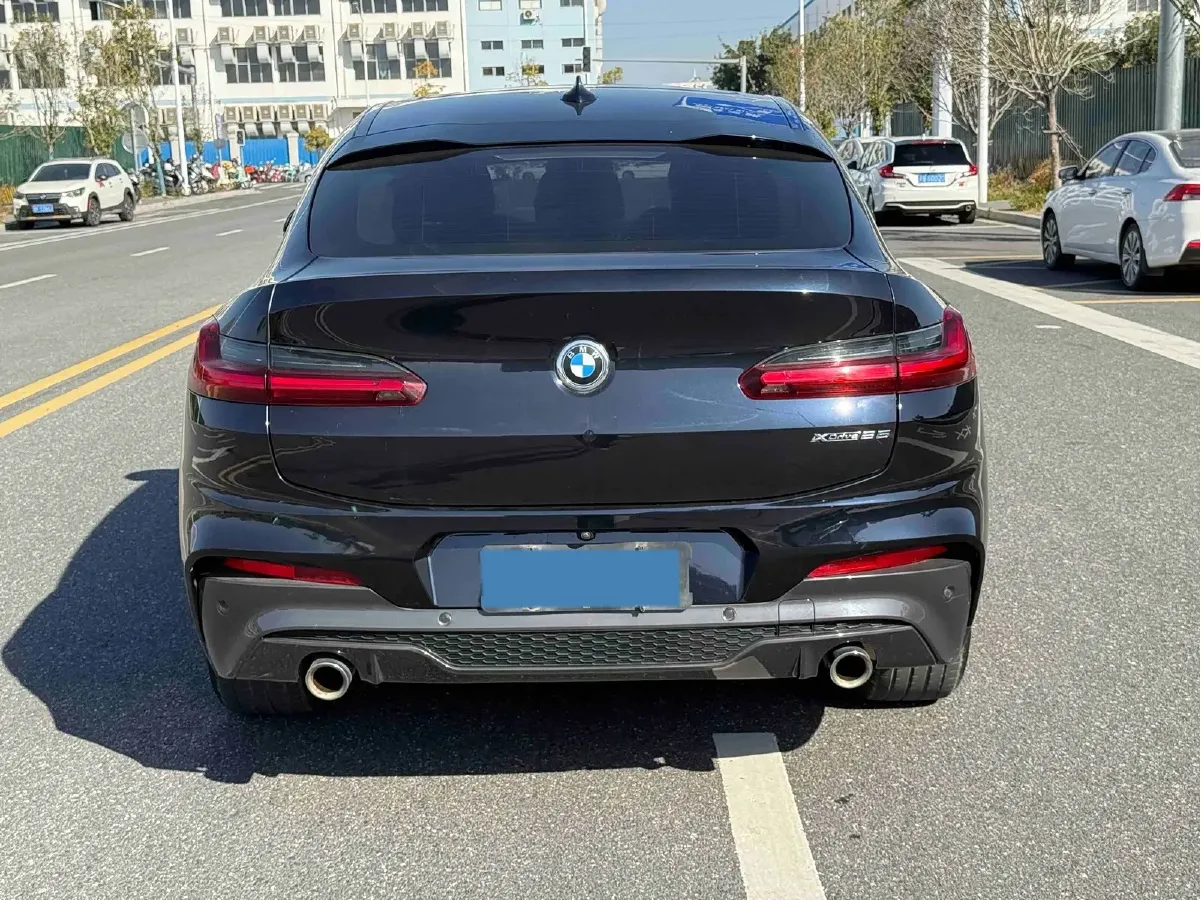2021 BMW X4 2.0T 184HP L4 8AT,autocango,china used car exporter,china ev exporter,chinese used car exporter,chinese used ev exporter