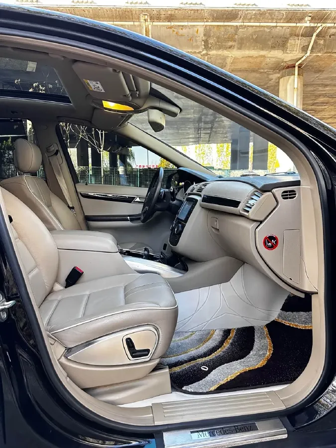 2015 Mercedes-Benz R Class 3.0T 333HP V6 7AT,autocango,china used car exporter,china ev exporter,chinese used car exporter,chinese used ev exporter